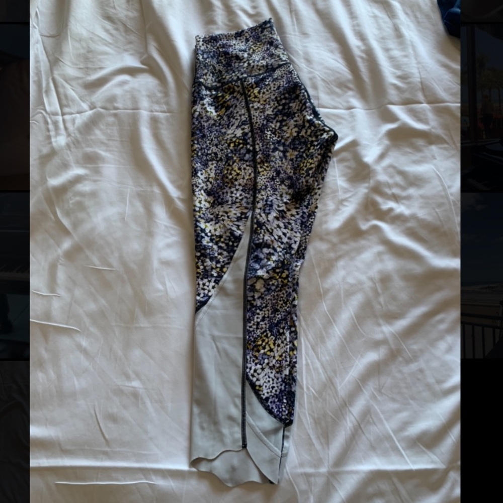 Lululemon size 10 cropped leggings brand new
